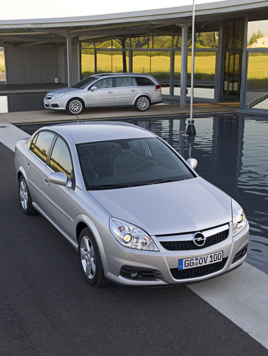  Opel Vectra Sedan 2005 года  (фото 12 из 20)
